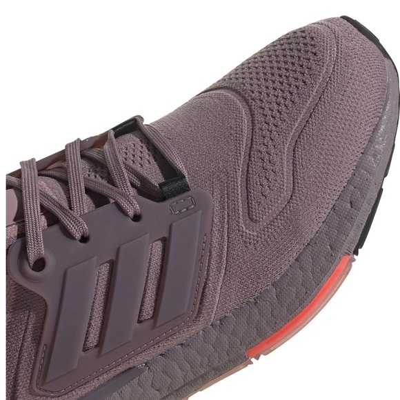 Adidas Women's Ultraboost 22 Running Shoes - Picture 3 of 5